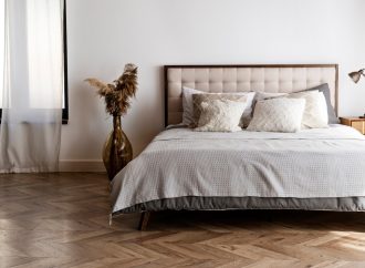 Jak wybrać idealne łóżko do twojego wnętrza – poradnik